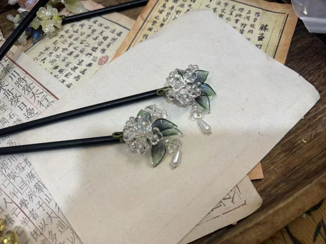 流苏绣球白木簪两只。前尘梦古风汉服配饰