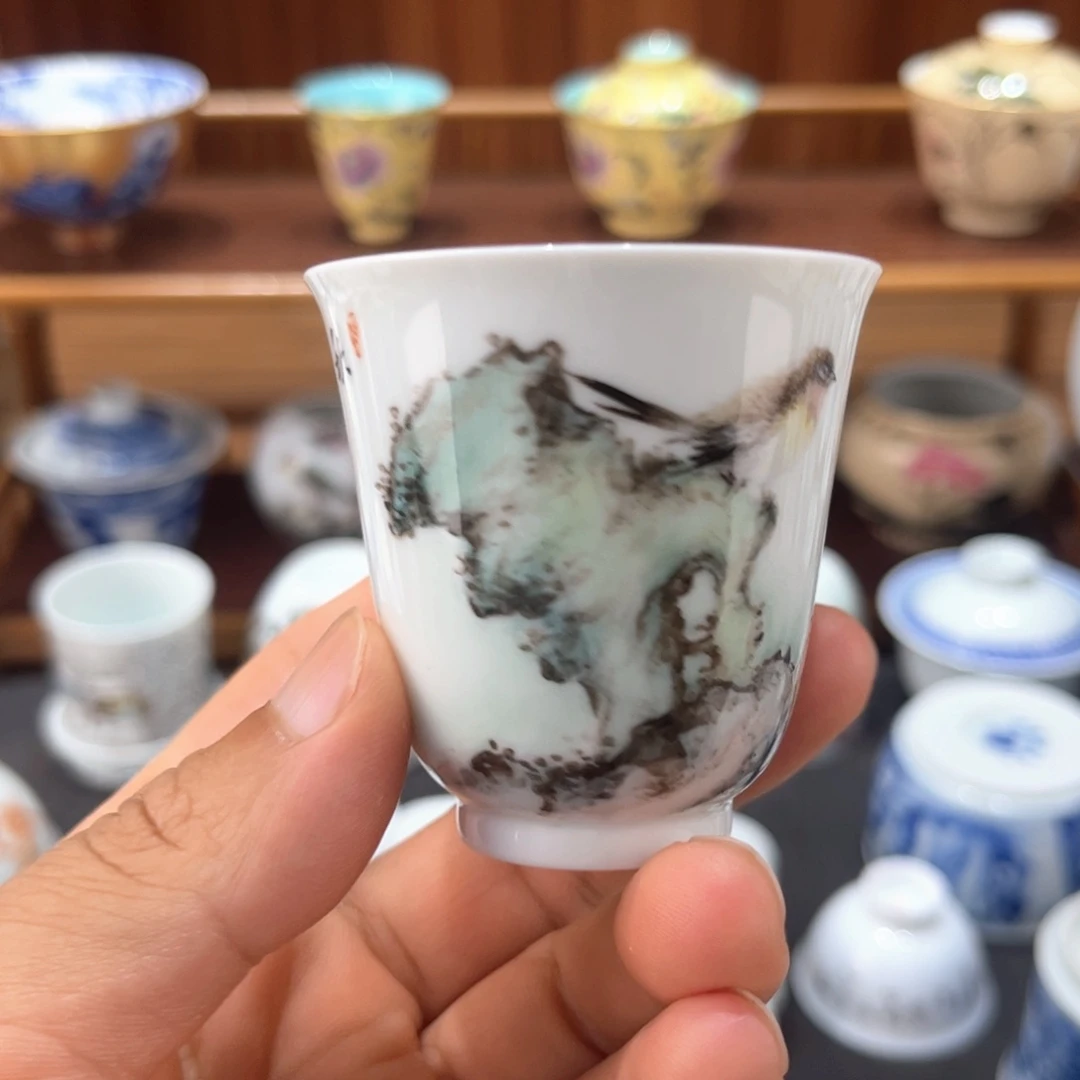 景德镇粉彩主人杯