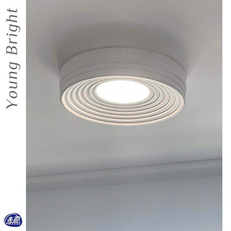 北欧极简圆形吸顶灯简约创意现代客厅卧室阳台书房LED护眼主卧灯