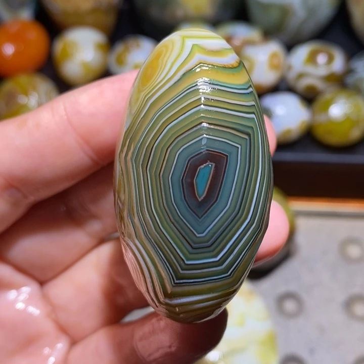 未镶嵌玛瑙/玉髓珠宝半成品71