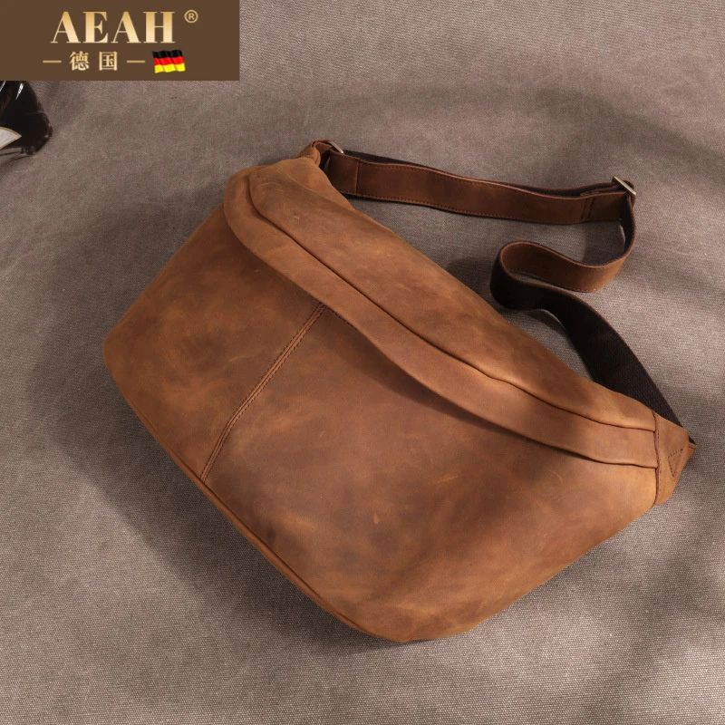 AEAH真皮大容量胸包牛皮男士多功能单肩斜挎包欧美复古疯马皮大号