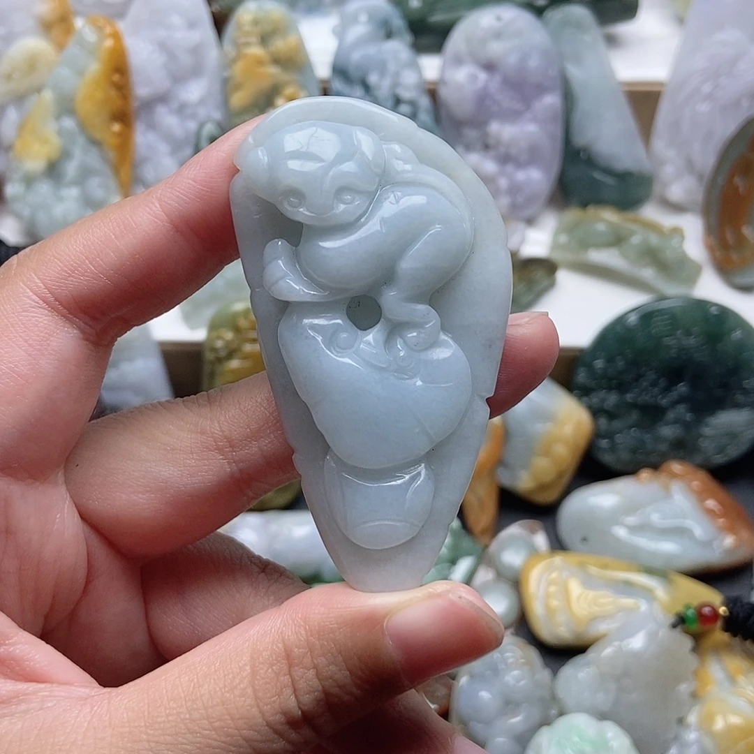 翡翠未镶嵌颈饰翡翠