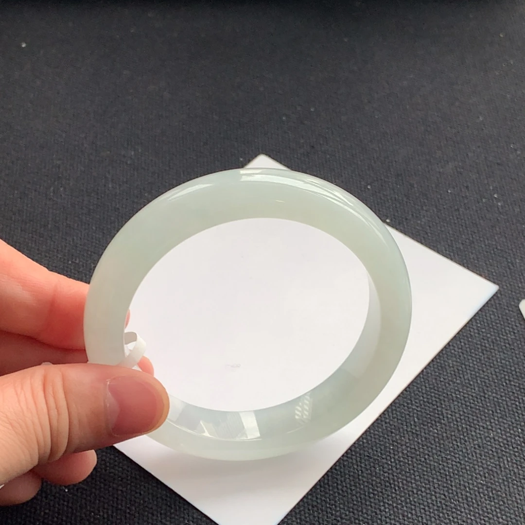 翡翠未镶嵌手镯32号