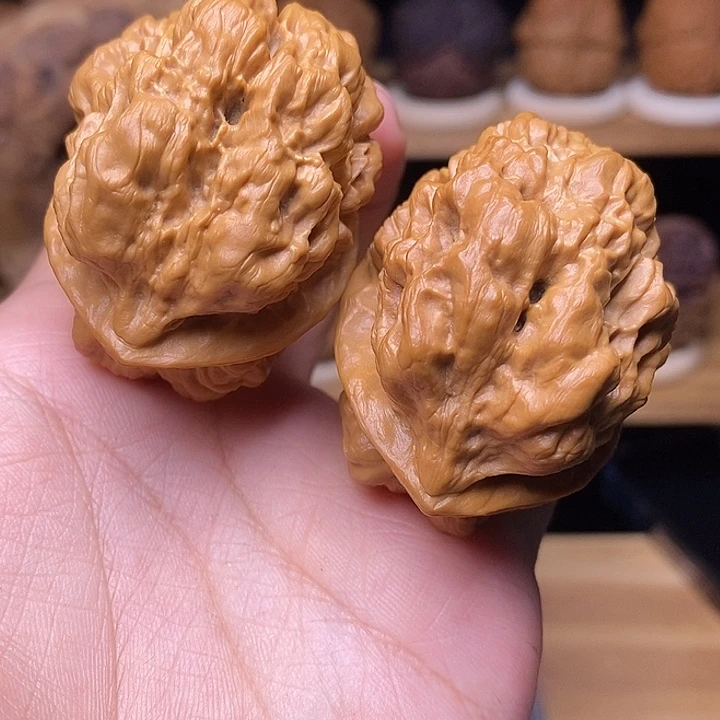 朴***风文玩核桃吊坠6号上古蛤蟆头46