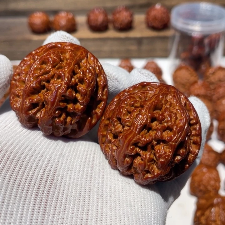 猴头核桃吊坠大粗金555.45.03