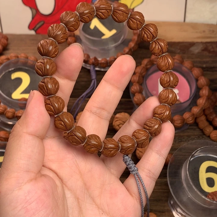 做***兽吊坠桃核13玉龙脊手持
