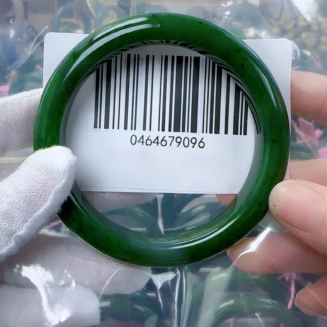 和田玉（碧玉）手镯未镶嵌6061