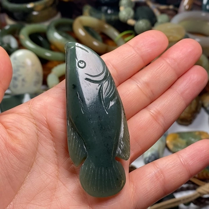 岫岩河磨玉（透闪石质玉）未镶嵌颈饰