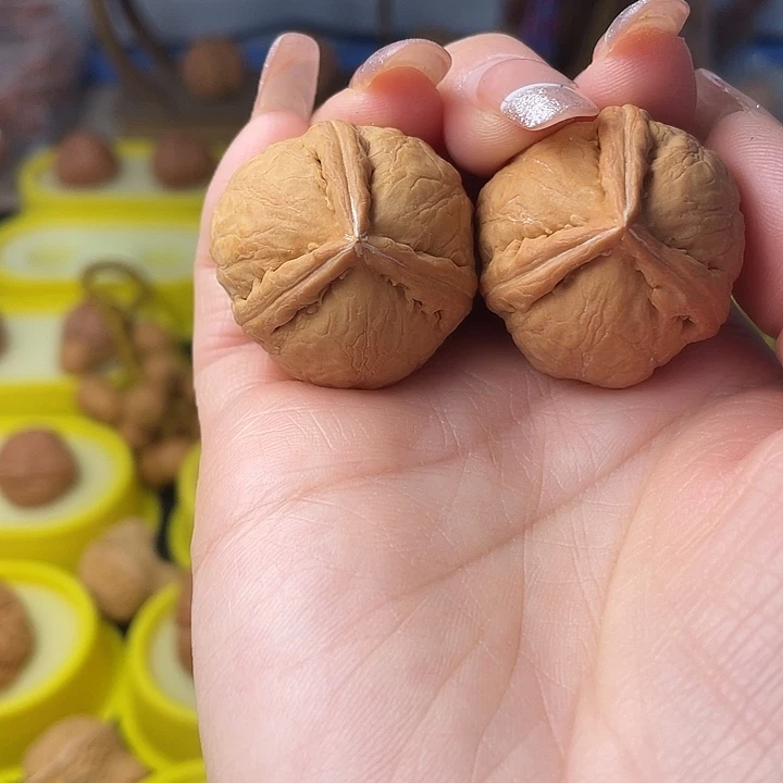 用***6文玩核桃吊坠奔奔