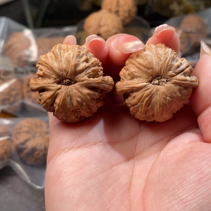 文玩核桃吊坠氣36白狮子