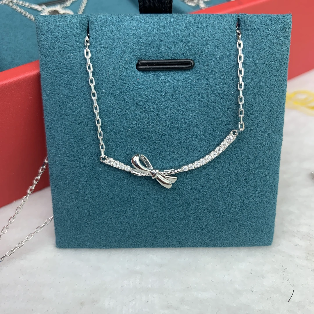 铂金蝴蝶结镶嵌套链