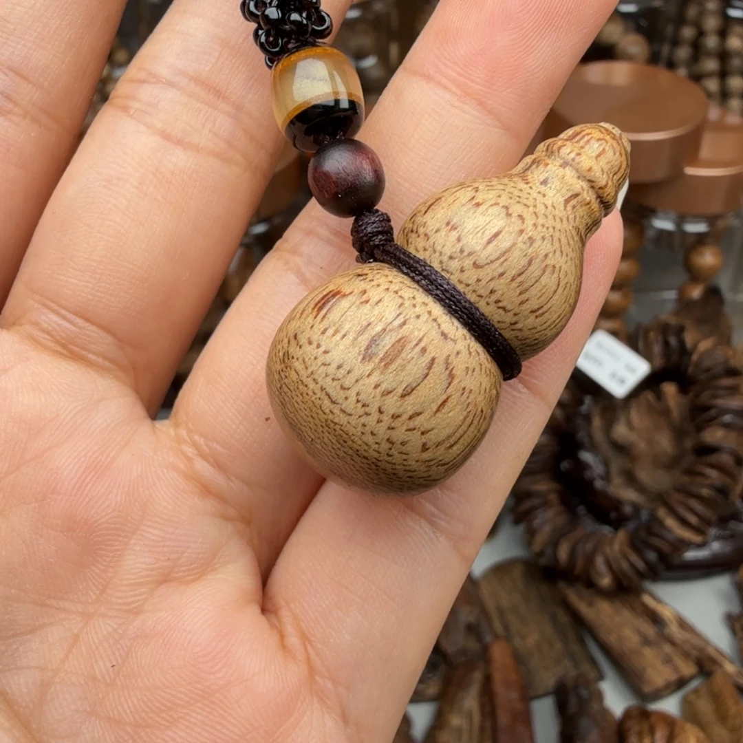 沉香沉香碎屑菩萨棋葫芦 3 克