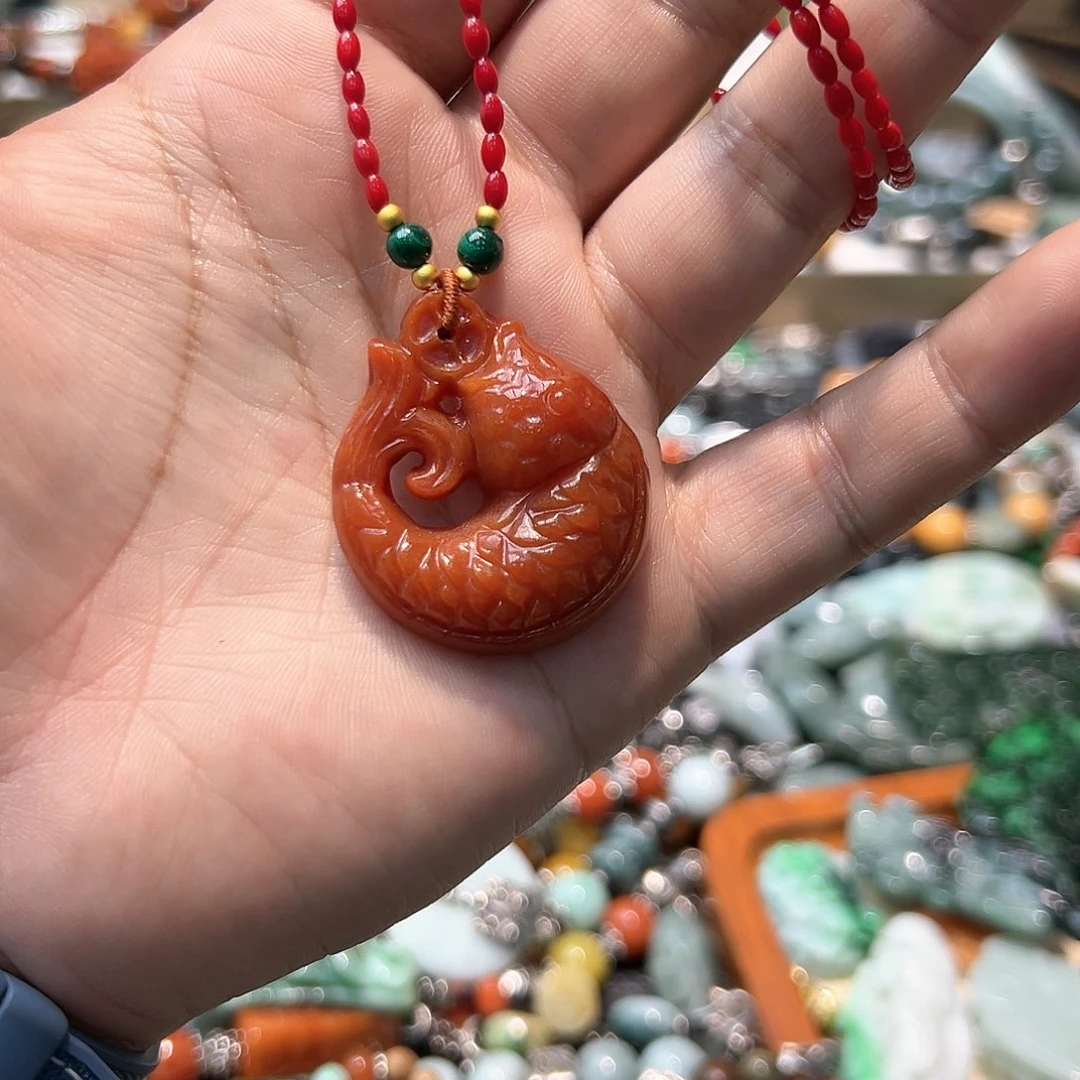 翡翠颈饰未镶嵌吊坠