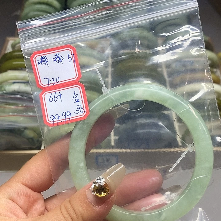 未镶嵌蛇纹石玉手镯57