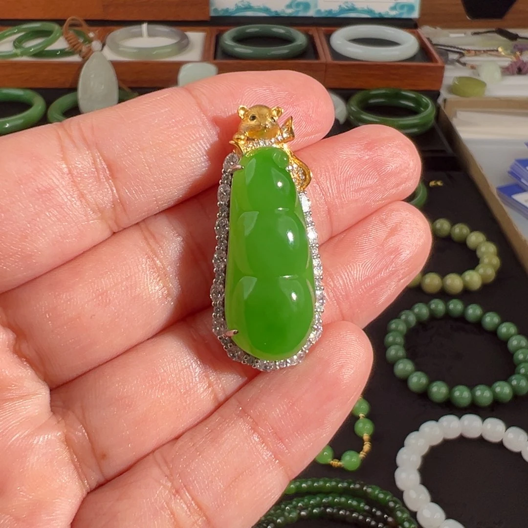 和田玉（碧玉）18K金镶嵌颈饰