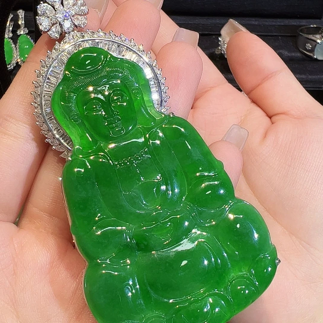 翡翠颈饰18K金镶嵌大观音