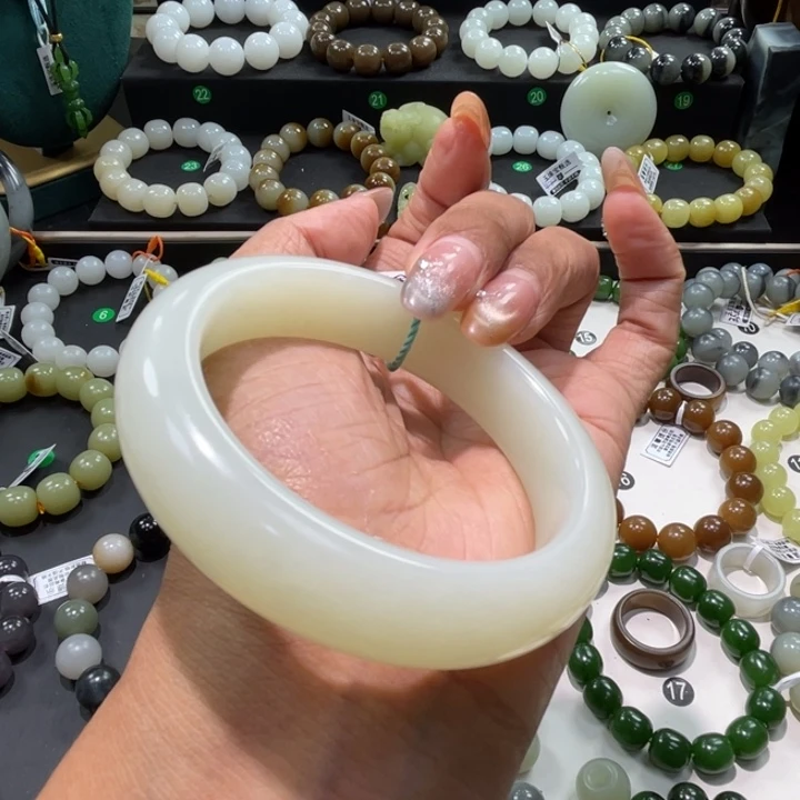 手串未镶嵌和田玉新疆且末56手镯