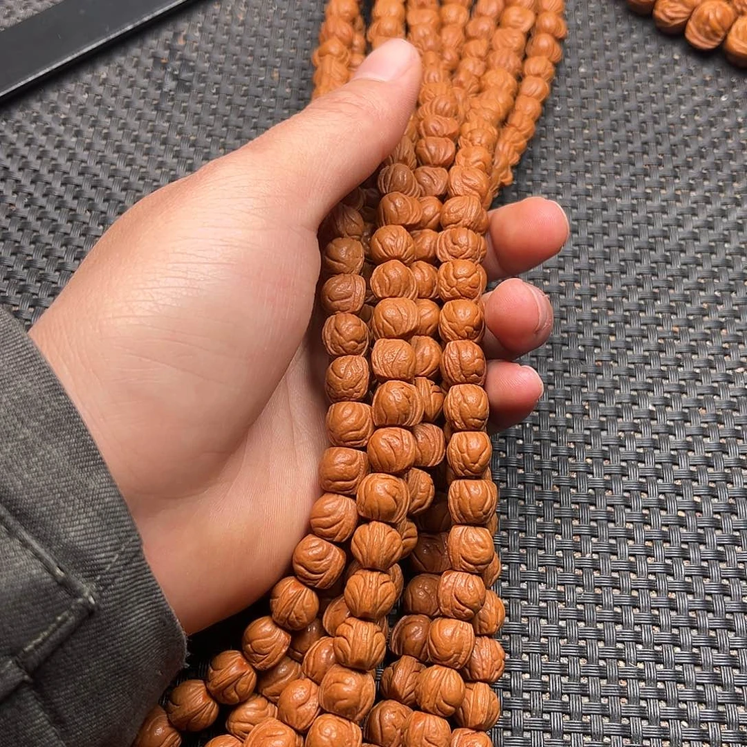 吊坠桃核小龙纹脖挂