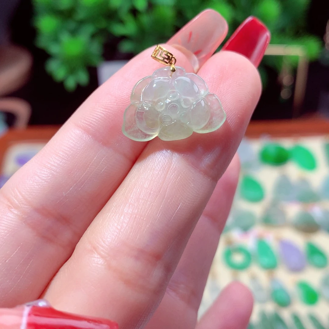 翡翠吊坠(不含链)18K金镶嵌