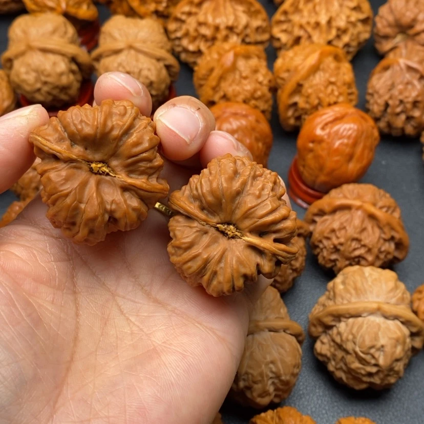 【闪购商品】文玩核桃把件37平谷凹底