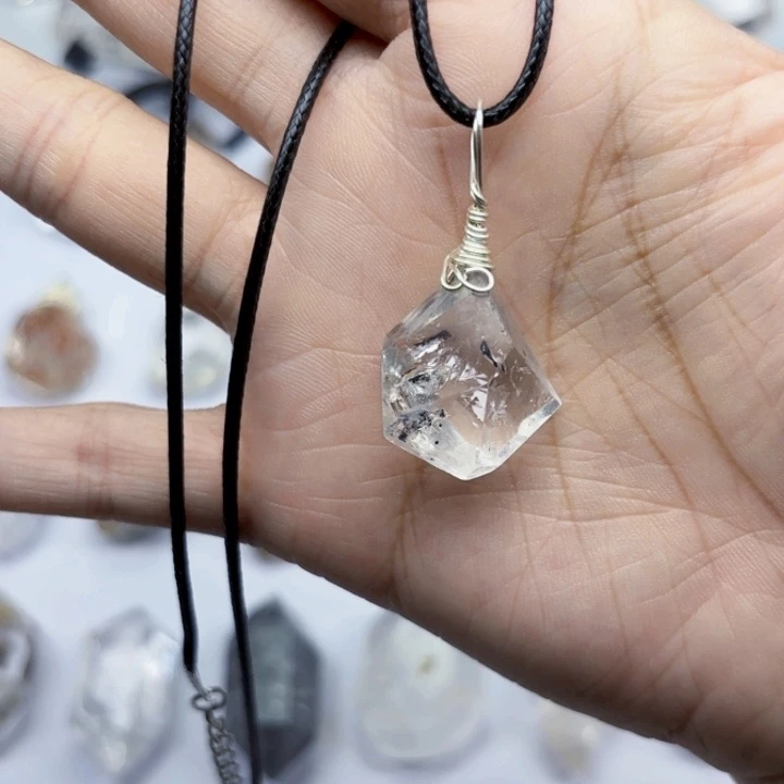 未镶嵌颈饰水晶闪灵钻项链