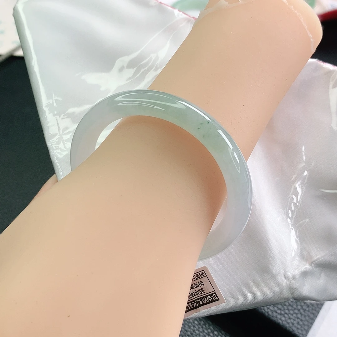 翡翠未镶嵌手镯53圈