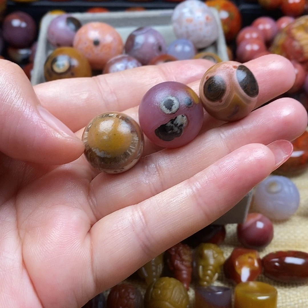 落***落玛瑙/玉髓战国红玛瑙未镶嵌