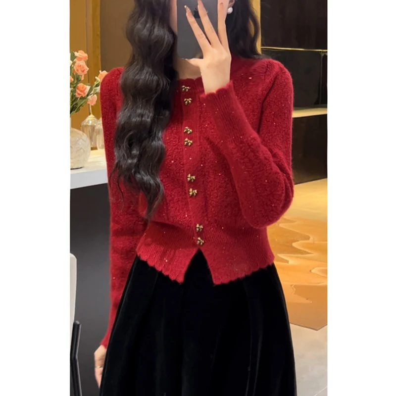 2024秋季小香风蝴蝶金扣毛衣女慵洋气懒风长袖纯色百搭针织衫上衣