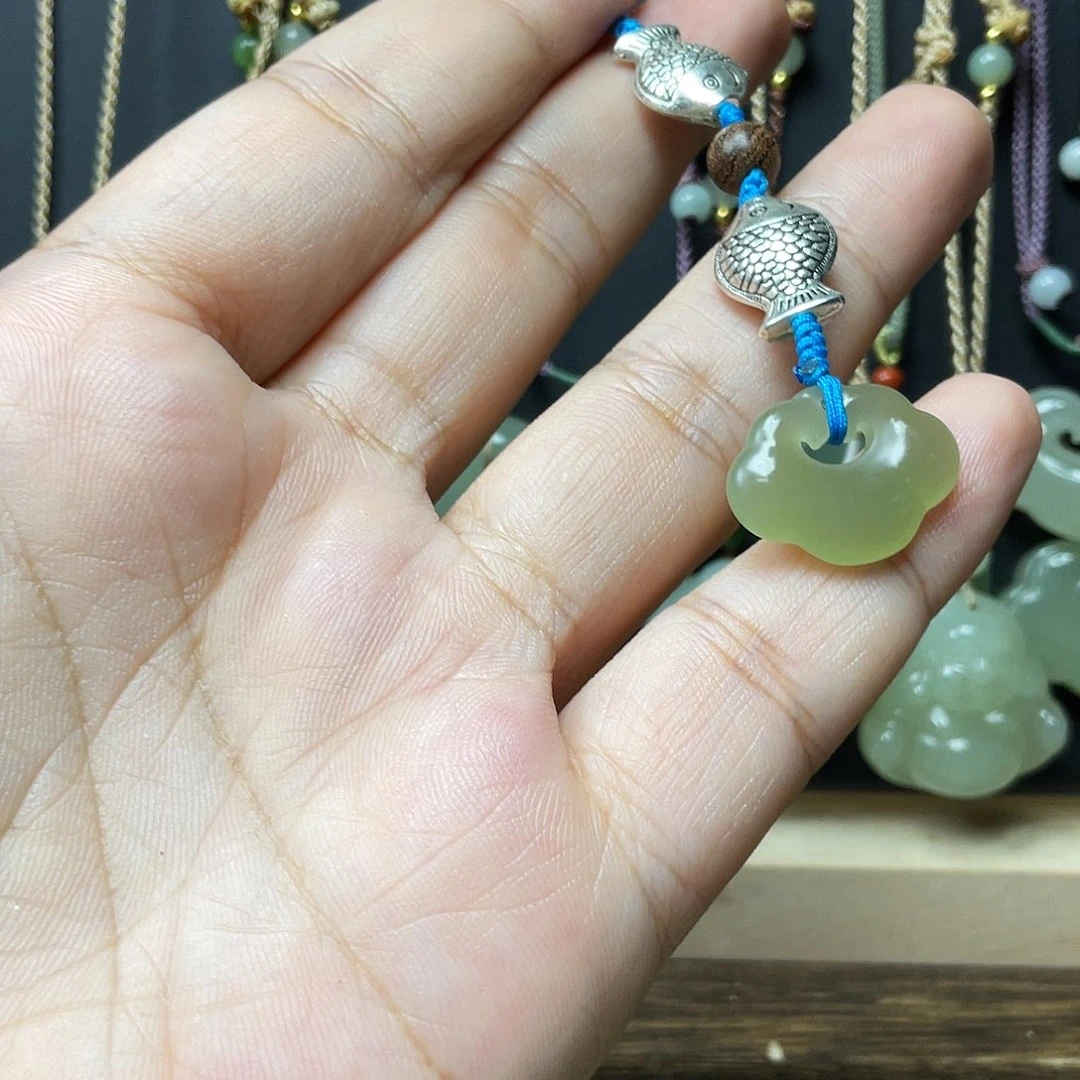 和田玉未镶嵌手机链