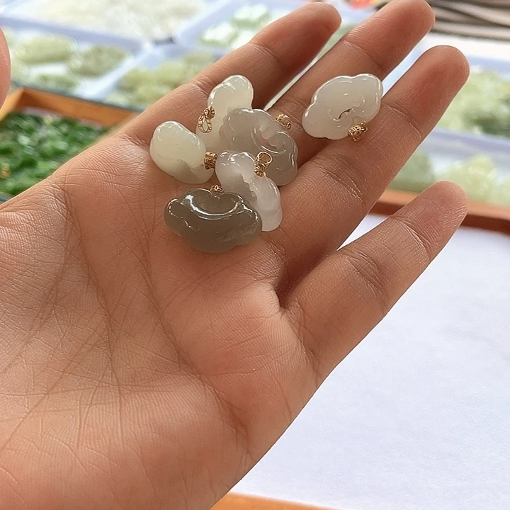 和田玉18K金镶嵌吊坠(不含链)20祥云锁（王姐）多样性拍一发一