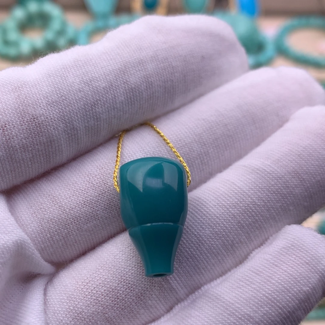 绿松石未镶嵌珠宝奇石11.5