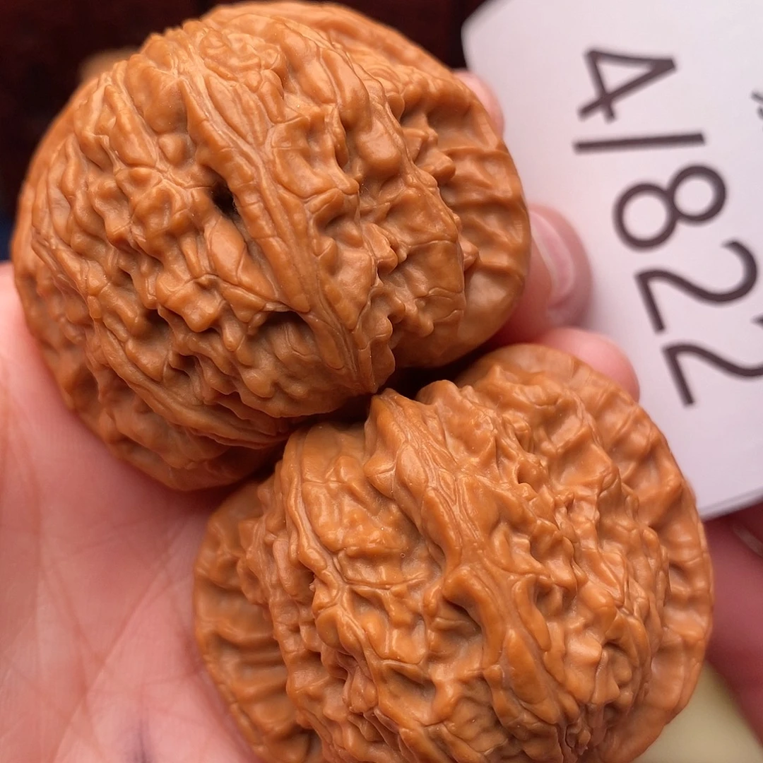 文玩核桃把件44白狮子