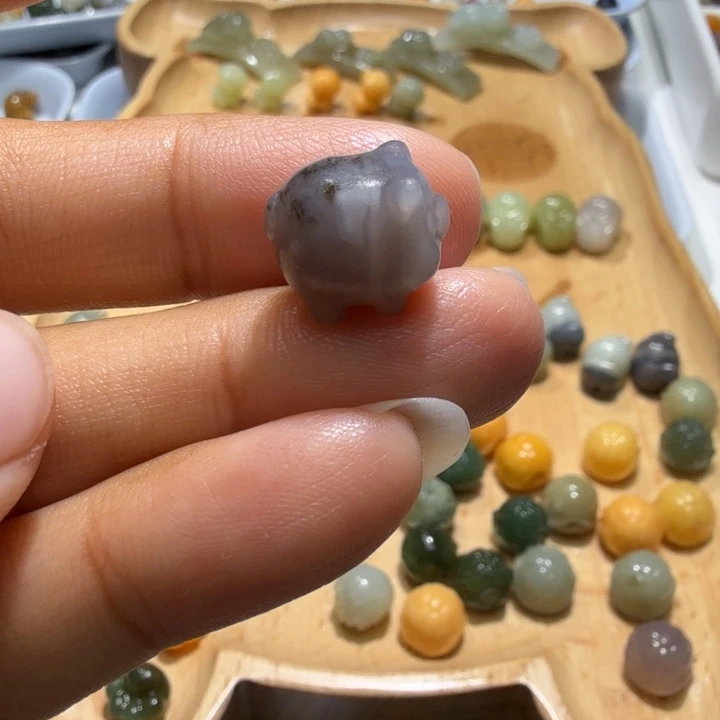 未镶嵌和田玉珠宝半成品