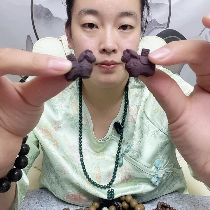 泥塑马上发财玫瑰香方一对