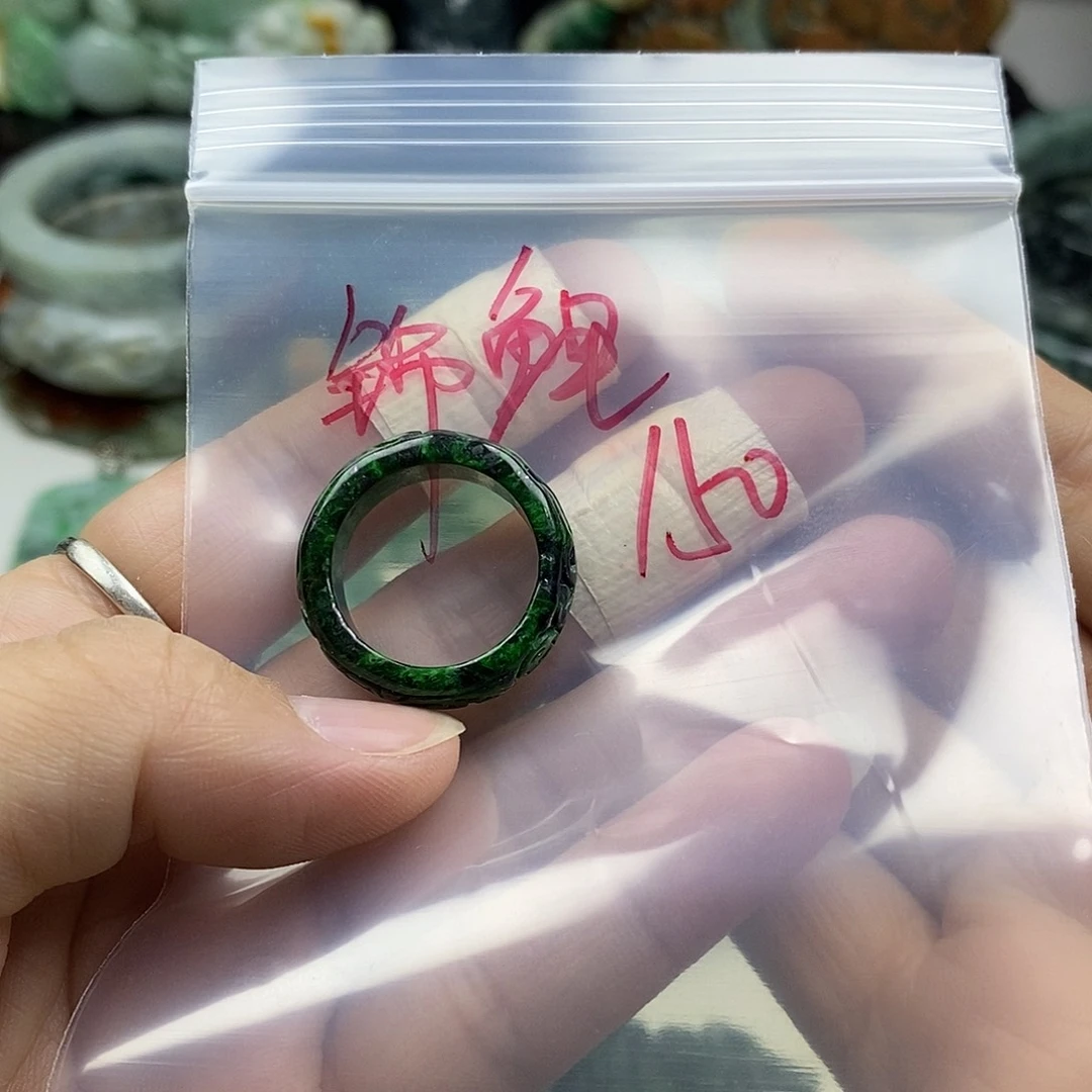 颈饰未镶嵌翡翠锦**生戒指