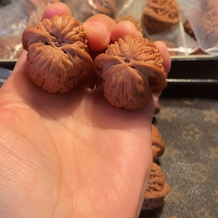 U***a橄榄核手串/手链37莲花