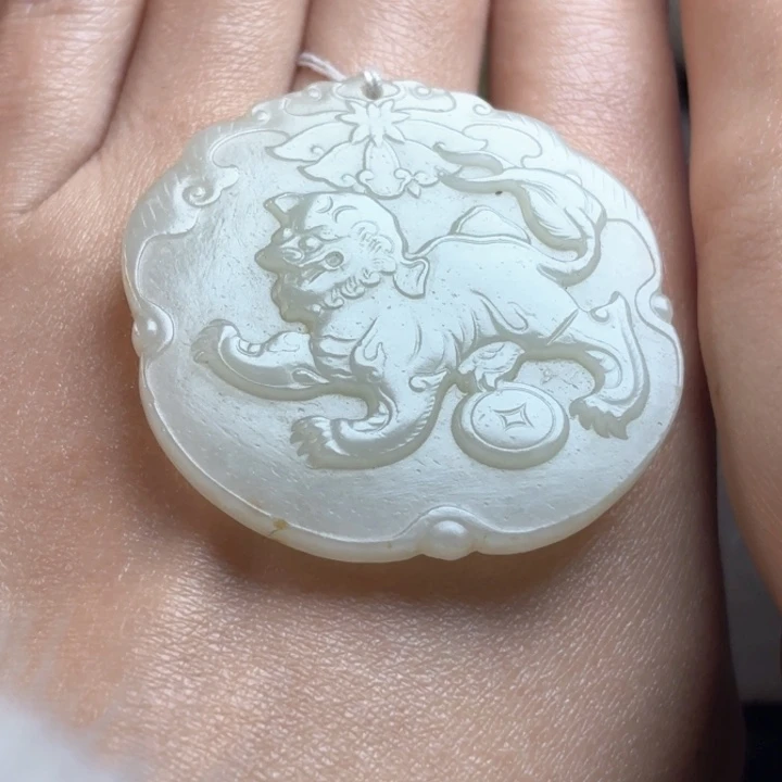 和田玉挂件未镶嵌《****》