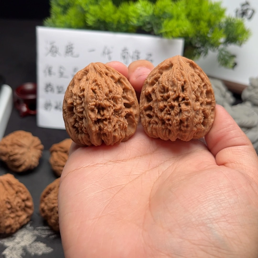 吊坠文玩核桃瓦****亮