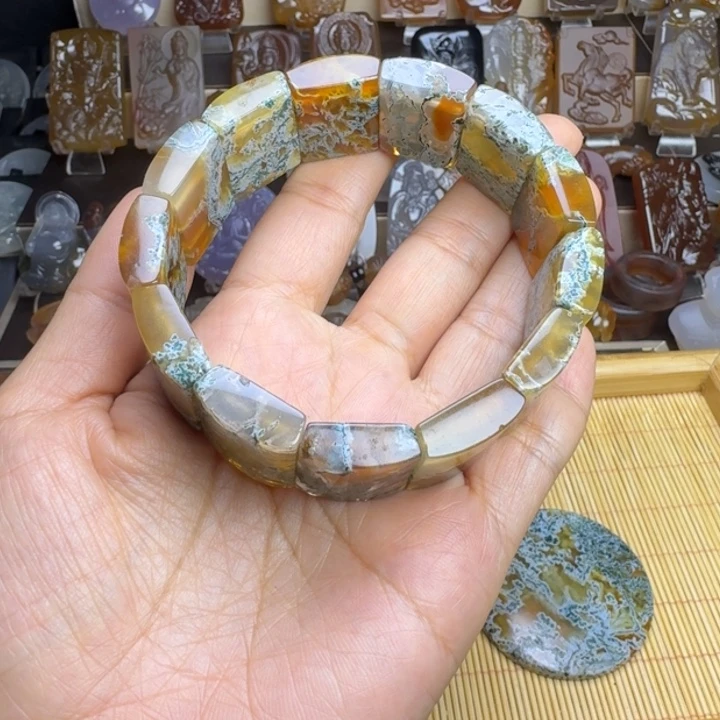 一***深玛瑙/玉髓未镶嵌颈饰