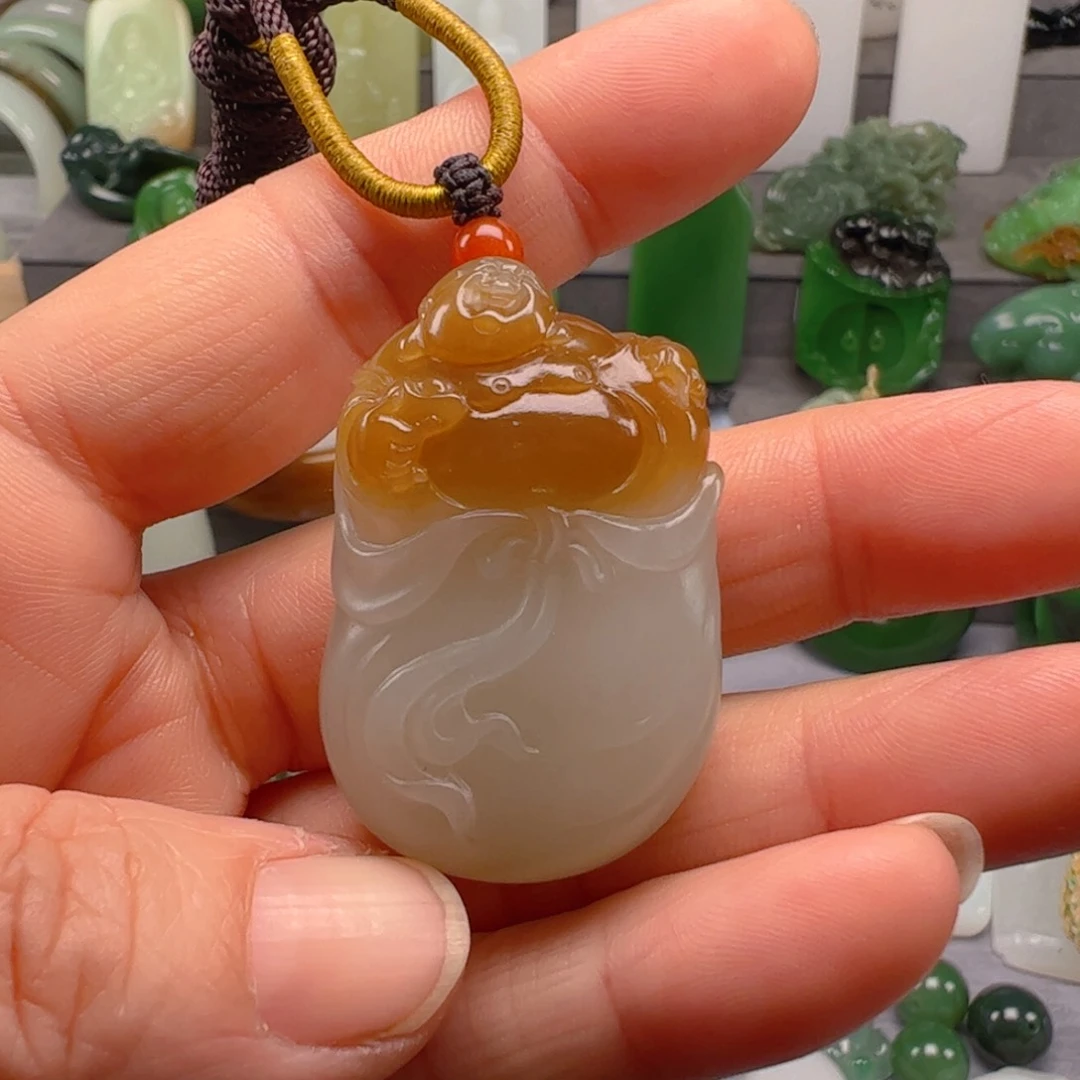 和田玉颈饰未镶嵌