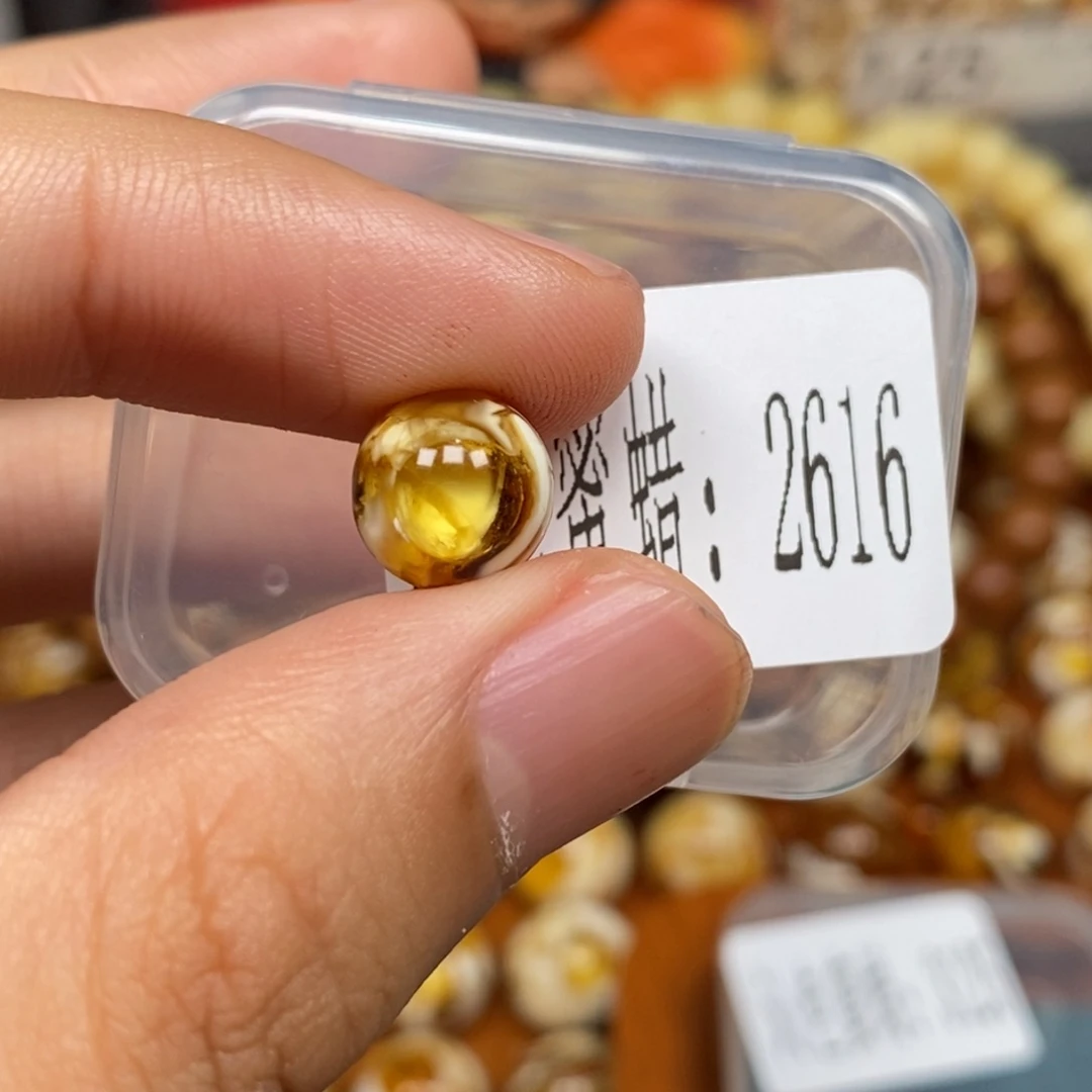蜜蜡未镶嵌珠宝奇石2616
