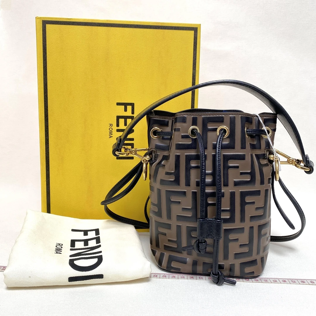 95新 FENDI/芬迪 胖虎佳佳/芬迪/95新/公价0/箱包/两用包