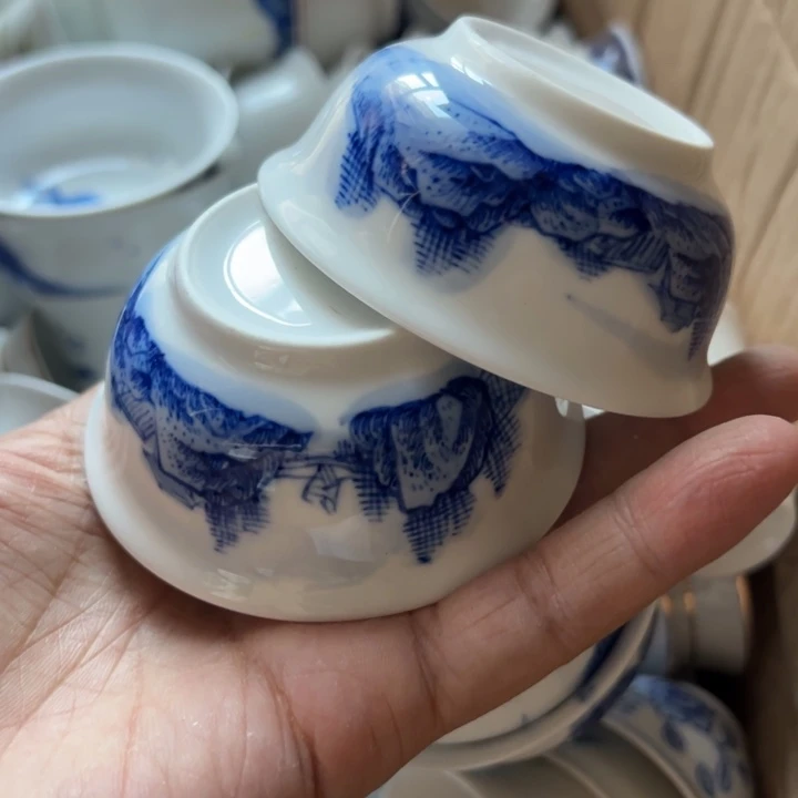 手绘山水微瑕普洱杯两个