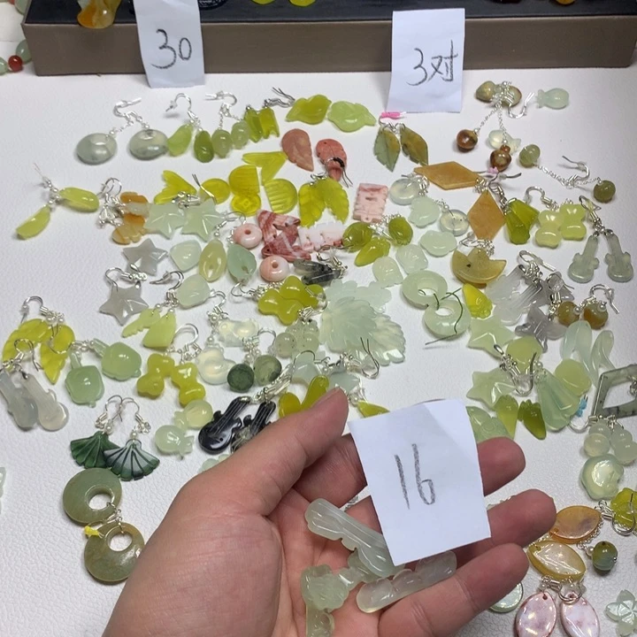 蛇纹石玉耳钉足银镀金镶嵌用****5