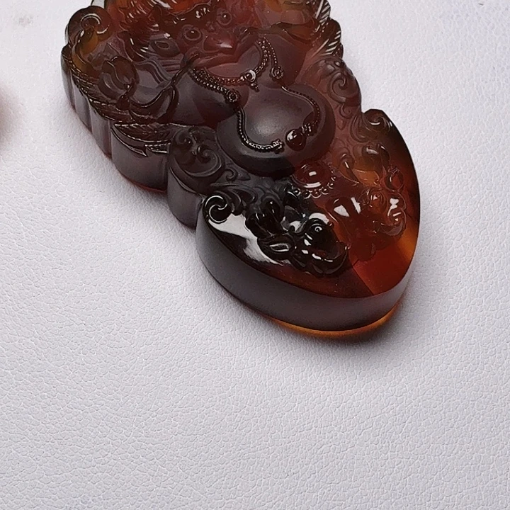 琥珀未镶嵌珠宝奇石吊