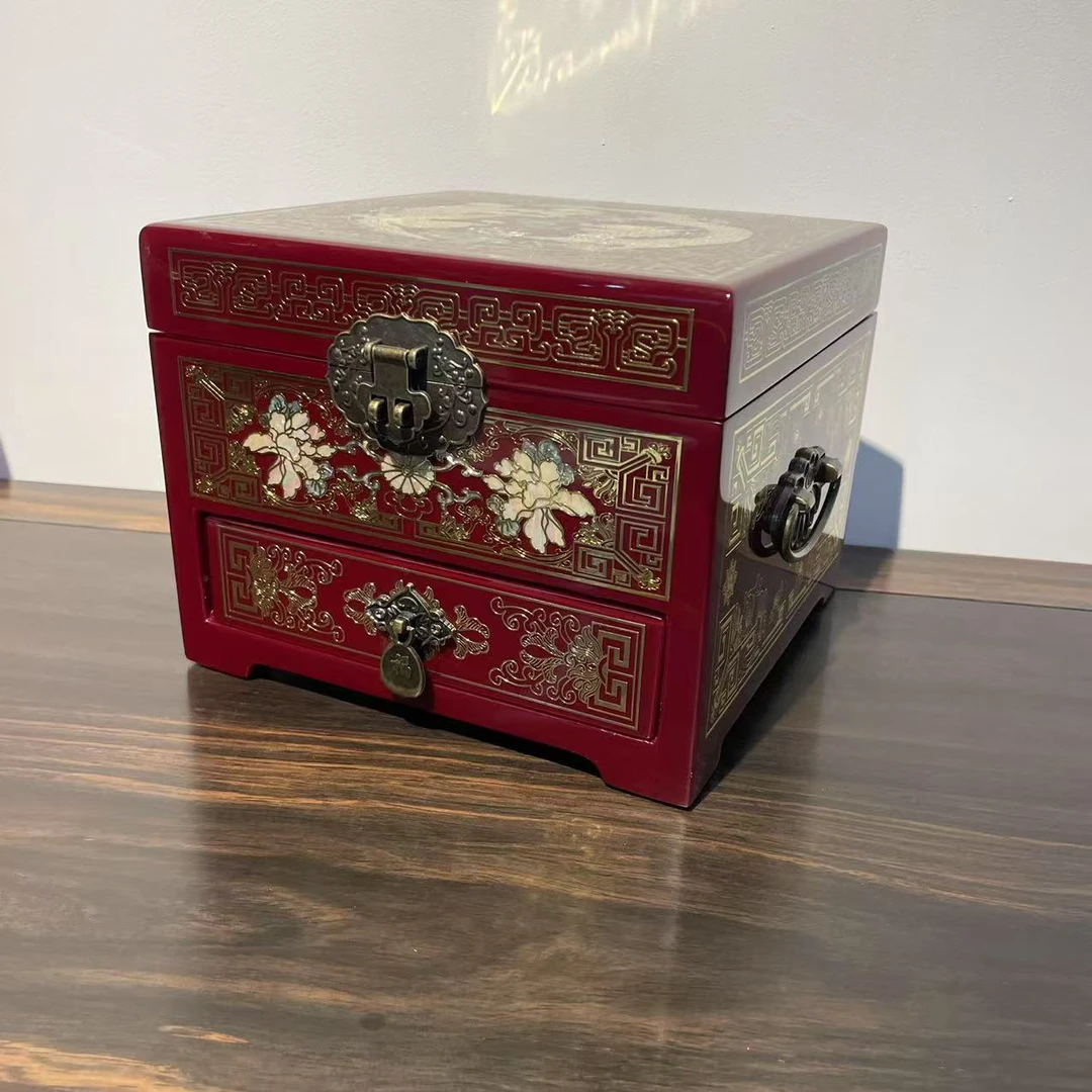 扬州漆器手工制作螺钿工艺非遗传承