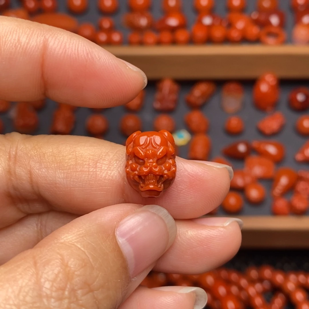 南红玛瑙配饰未镶嵌兽面背云