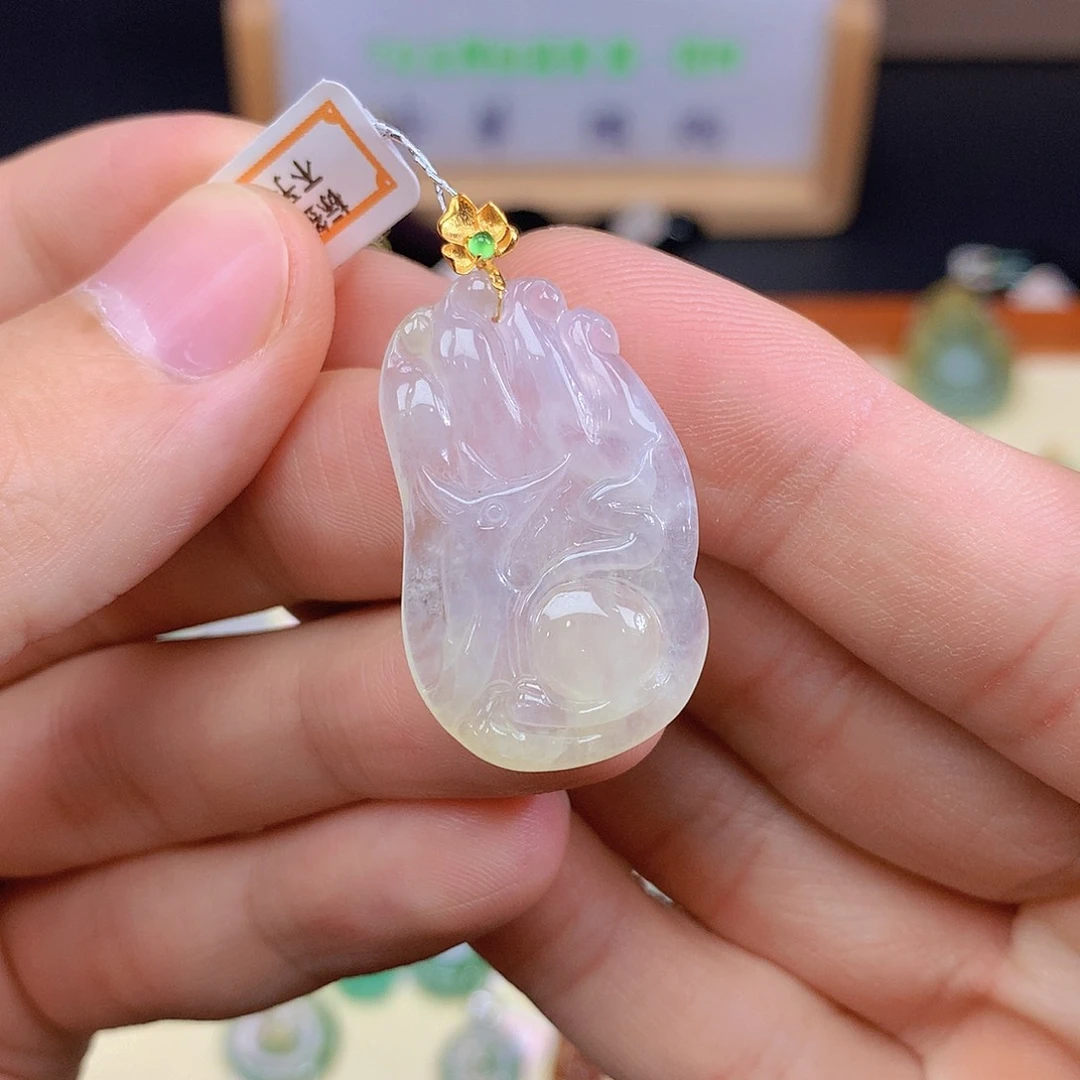 颈饰18K金镶嵌翡翠翡翠