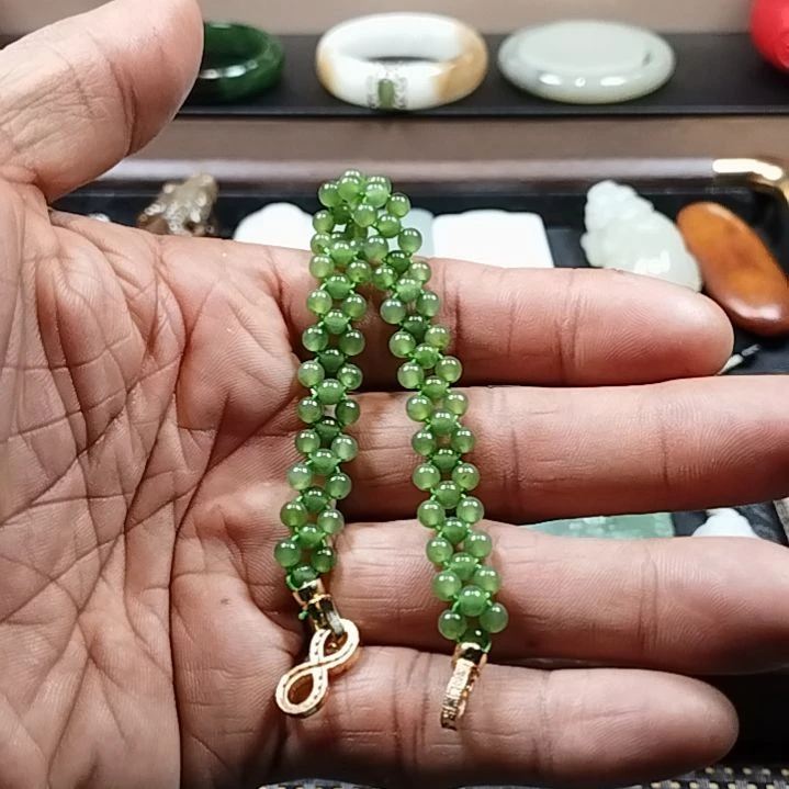 和田玉（碧玉）未镶嵌手链