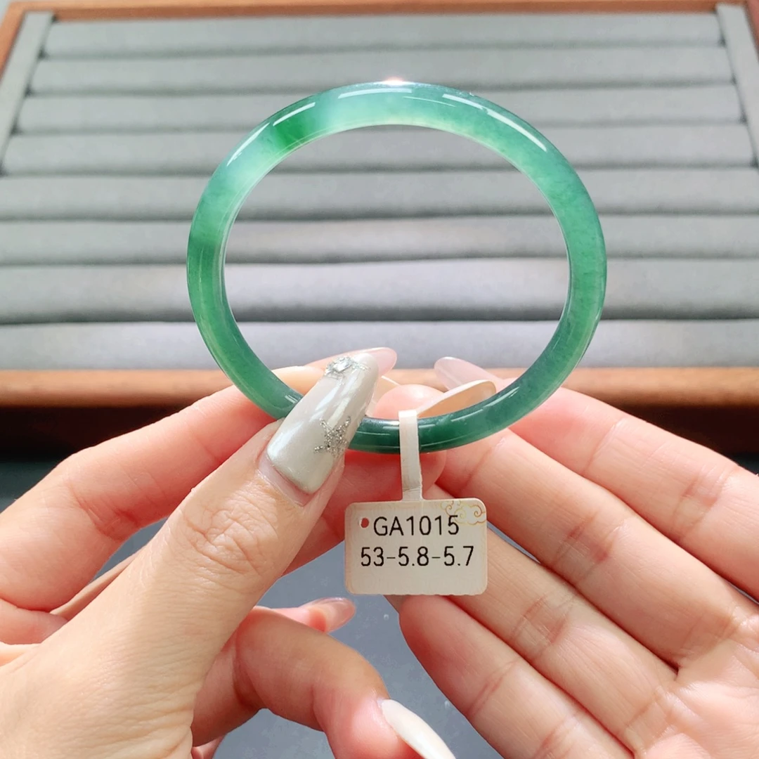 翡翠未镶嵌手镯天然